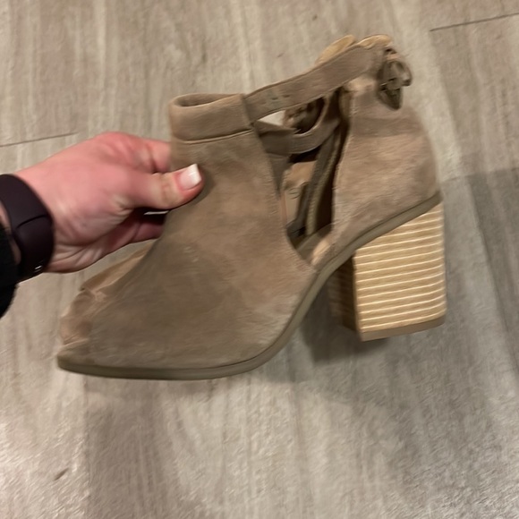 Sole society Womens heeled open toe cow suede bootie - Picture 2 of 7